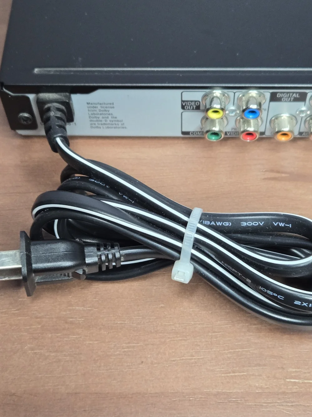 Sony Digital CD/DVD Player DVP-SR200P W Remote Control And New RCA AV Cables
